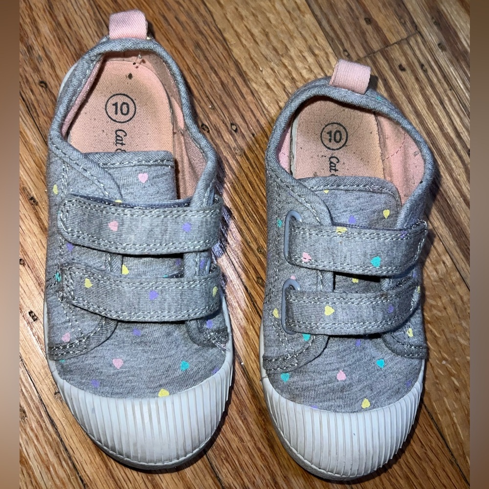 CAT & JACK GIRLS STRAPPED HEART SNEAKER SHOES SIZE 10